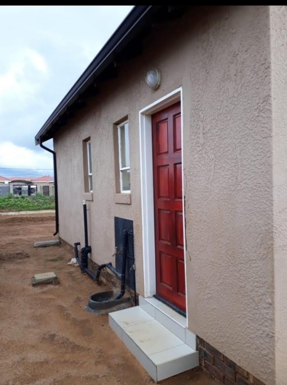 COSY 2 BEDS UP FOR RENTAL IN LEHAE.