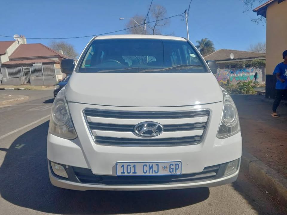 2016 Hyundai H1 BUS, 2.5 Diesel, Automatic, White, Leather seat, Reverse sensor,