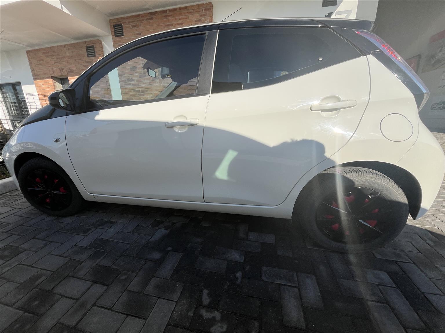 Used 2015 Toyota Aygo 1.0 X-Play - Private Seller Used 2015 Toyota Aygo 1.0 X-Play - Private Seller