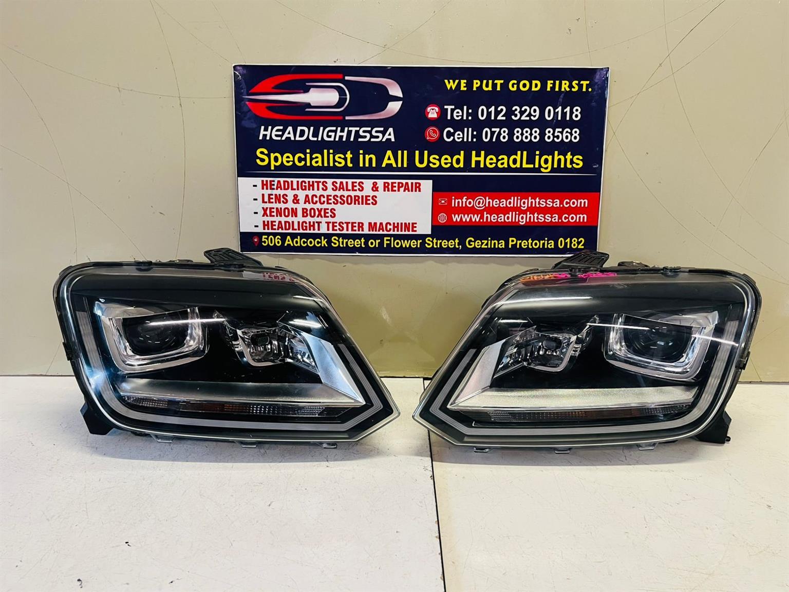 VW Amarok left and right side xenon headlights (2017) - Private Seller VW Amarok left and right side xenon headlights (2017) - Private Seller