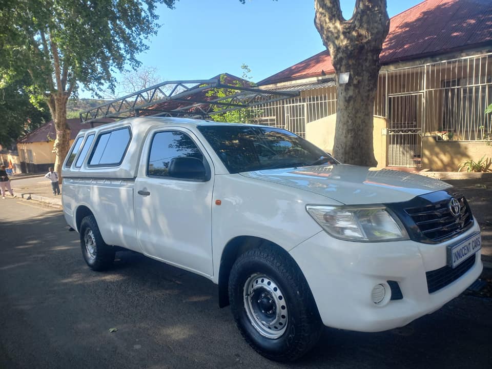 2014 TOYOTA HILUX 2.5 D4D DIESEL, LEGEND 45, S/B,  LMANUAL, WHITE COLOR, MILEAGE 98000KMS