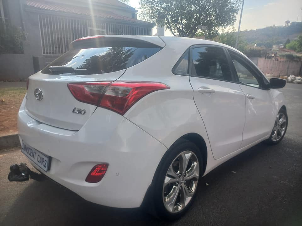 2012 HYUNDAI i30 1.6 PETROL, MANUAL, WHITE COLOR, MILEAGE 97000KMS