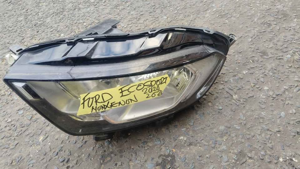 Ford Ecosport headlight Xenon 2020 / 2023 - Private Seller Ford Ecosport headlight Xenon 2020 / 2023 - Private Seller