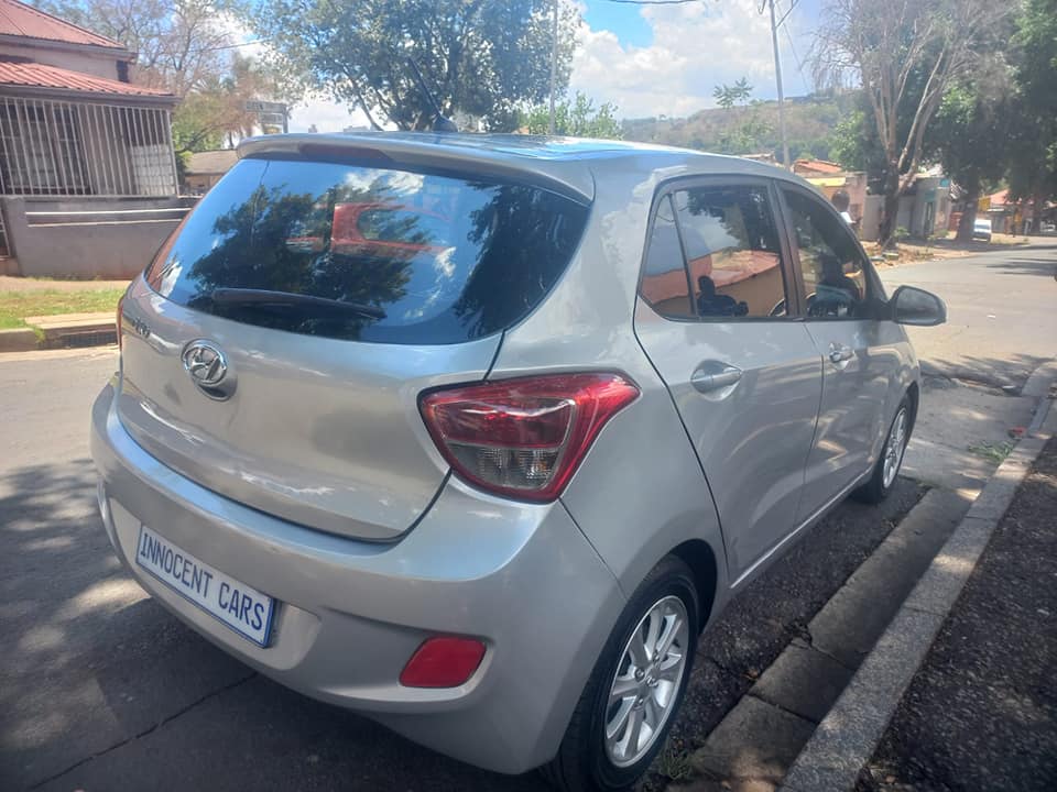 2015 HYUNDAI i10 GRAND 1.2 PETROL, MANUAL, SILVER COLOR, MILEAGE 80000KMS