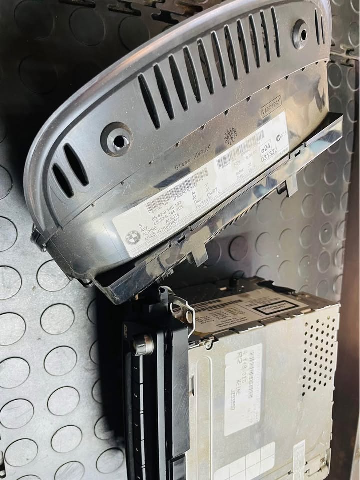 Cluster for sale BMW e93 call or WhatsApp - Private Seller Cluster for sale BMW e93 call or WhatsApp - Private Seller