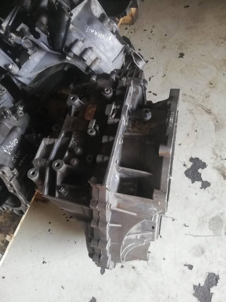 Volvo XC60 T4 powershift gearbox stripping for spares