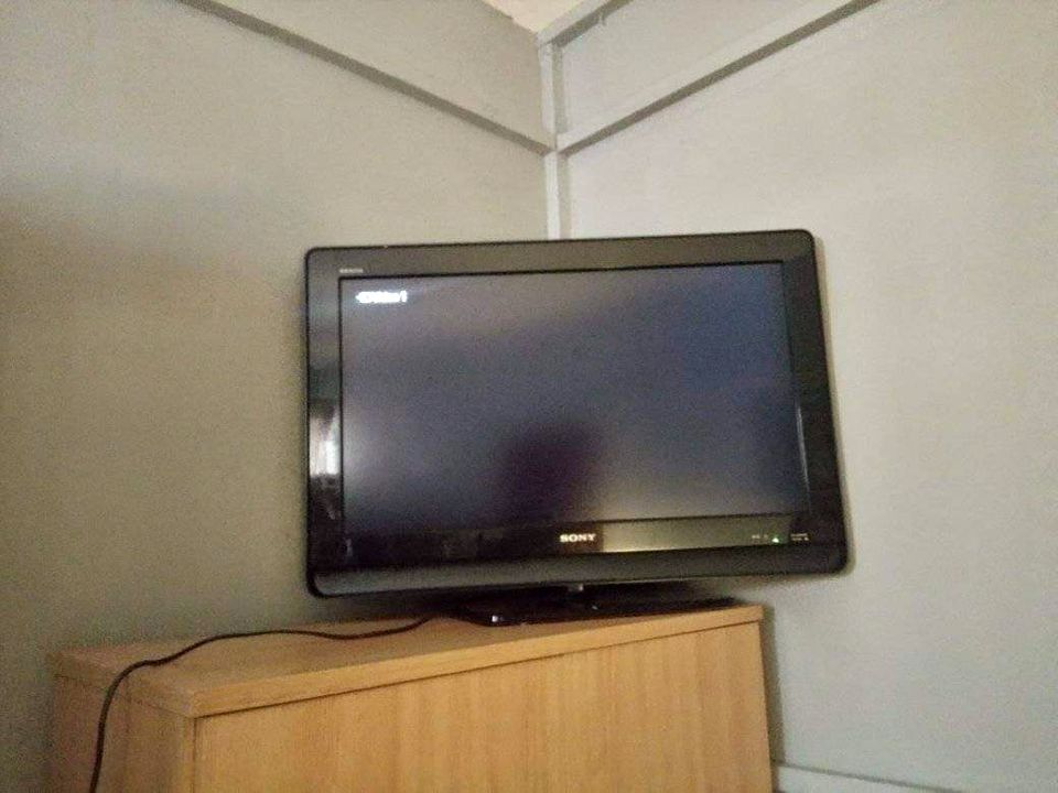 Sony Bravia LED TV 32". Working perfectly well.Urgent Sale Sony Bravia LED TV 32". Working perfectly well.Urgent Sale