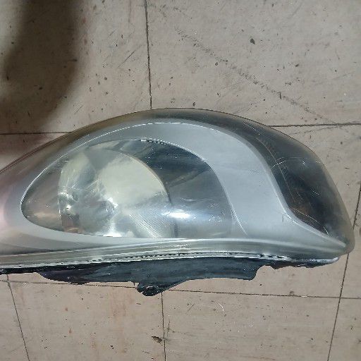 Hyundai i10 headlight - Private Seller Hyundai i10 headlight - Private Seller