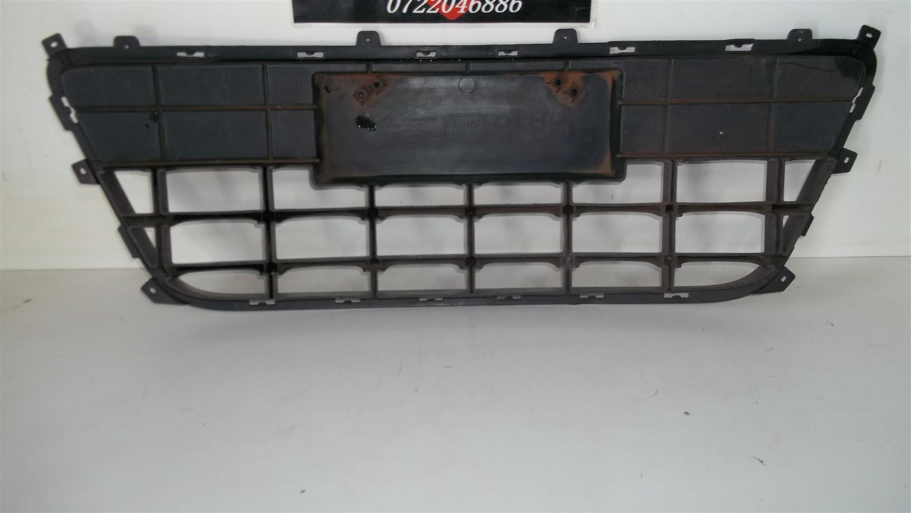 Hyundai Elantra grille - Private Seller