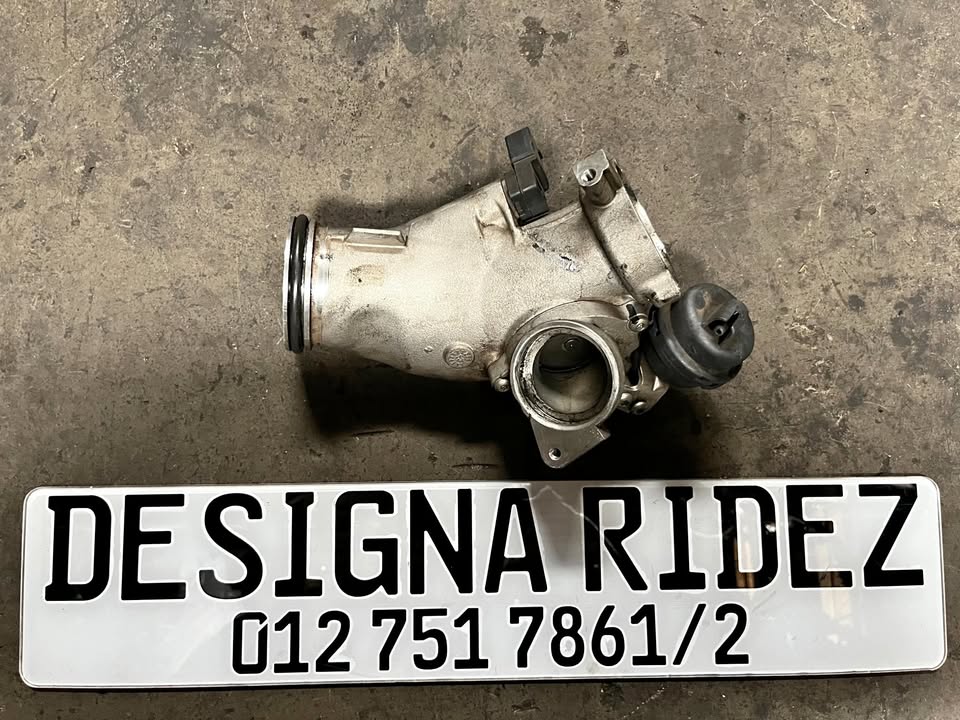BMW E70 X5 LCI INTERCOOLER HOSE AVAILABLE. - Private Seller BMW E70 X5 LCI INTERCOOLER HOSE AVAILABLE. - Private Seller