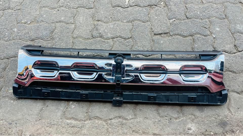 Suzuki Vitara Brezza grill 2021 - Private Seller Suzuki Vitara Brezza grill 2021 - Private Seller