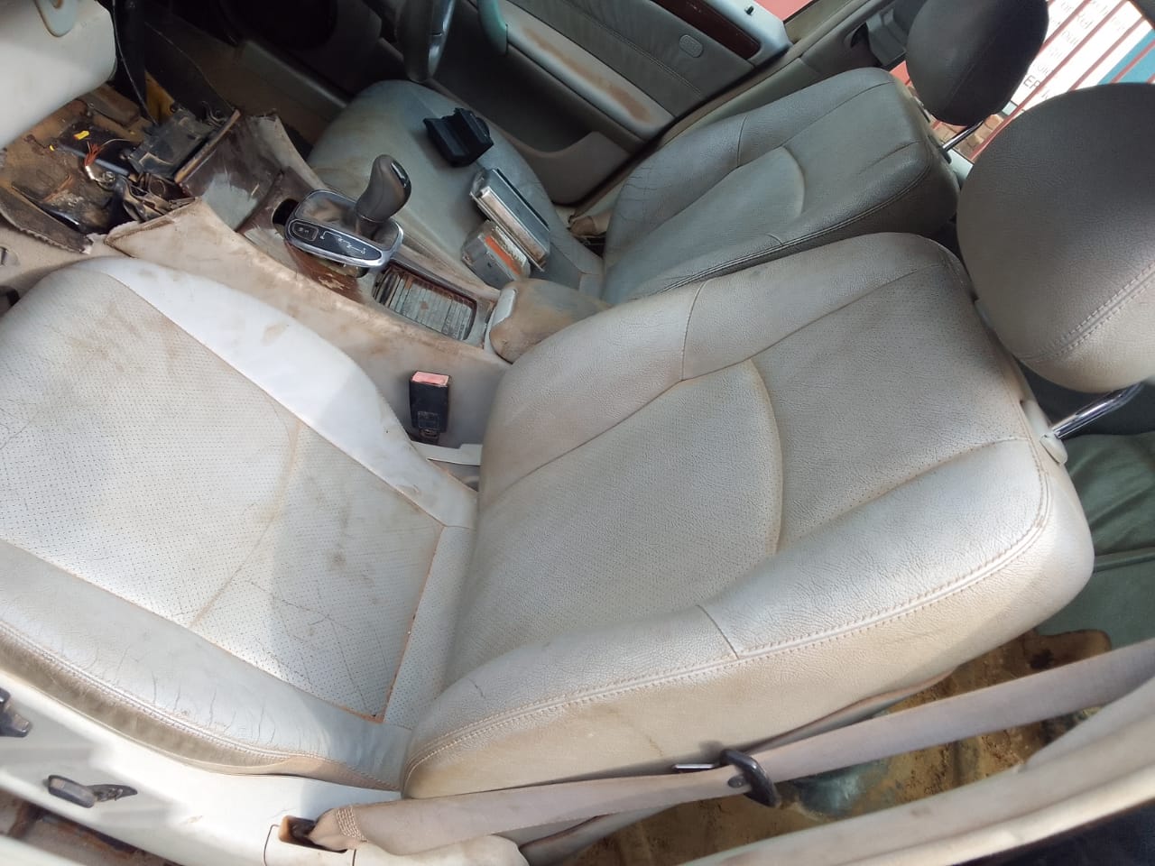 Used Mercedes C270 CDI Front & Back Seats for Sale - Private Seller Used Mercedes C270 CDI Front & Back Seats for Sale - Private Seller