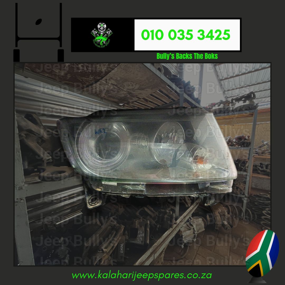Jeep Grand Cherokee Headlight - Private Seller Jeep Grand Cherokee Headlight - Private Seller