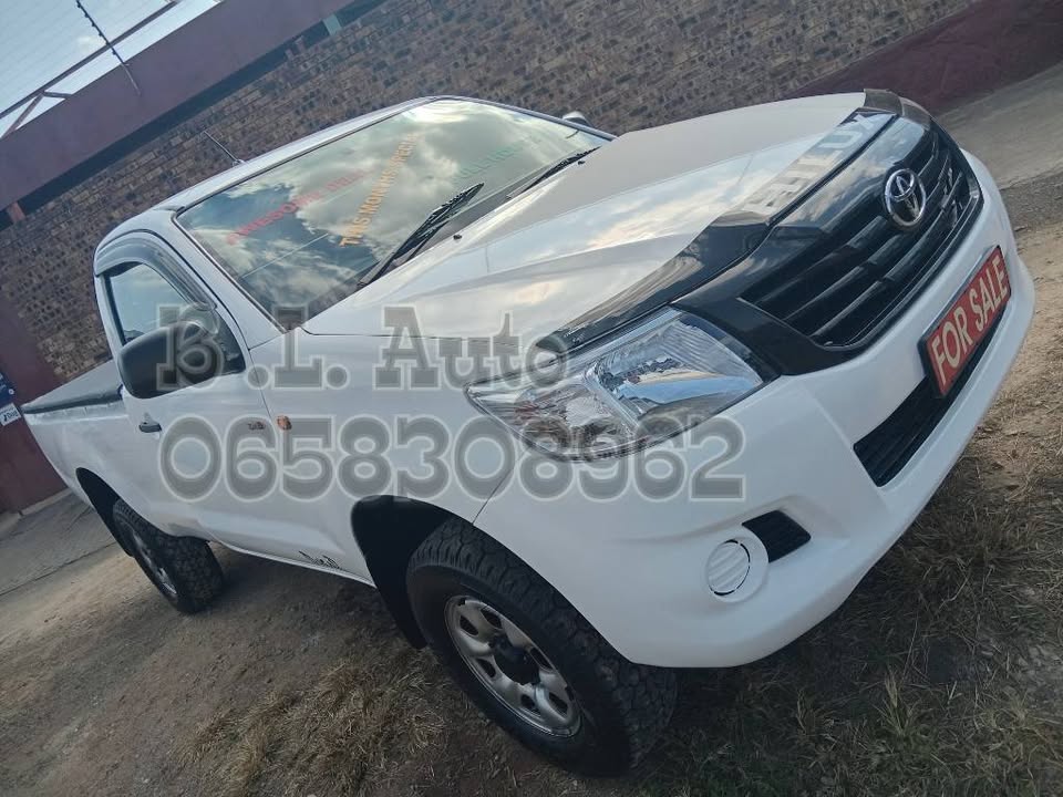 Used Toyota Hilux 2.4GD single cab S (aircon) - Private Seller Used Toyota Hilux 2.4GD single cab S (aircon) - Private Seller