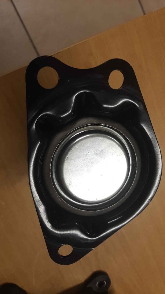 HONDA CIVIC ENGINE MOUNTING. BRAND NEW. FOR VARIOUS OTHER CARS TOO - Private Seller