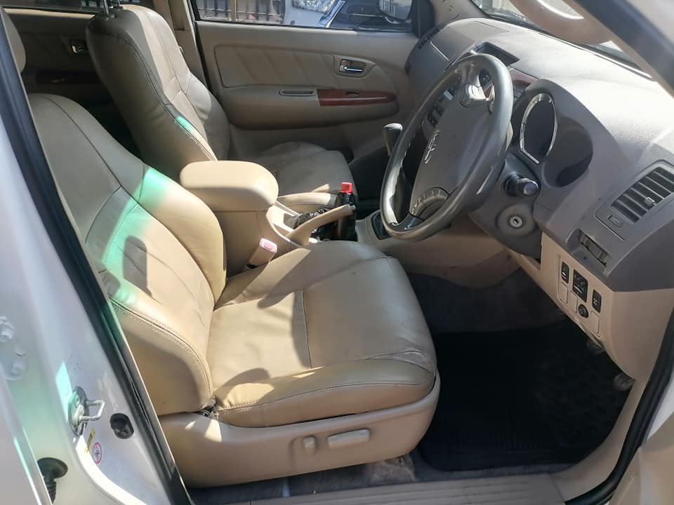 2011 Toyota Fortuner 3.0 D4D 4x2 seven seater with a leather seat