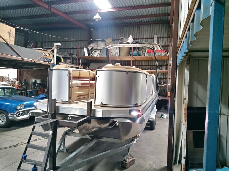 2024 Pontoon  Manufacturer