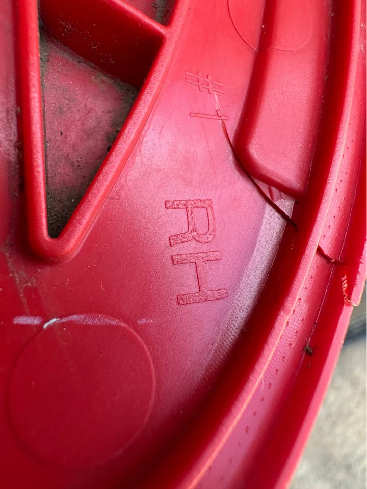 Hyundai i rear bumper right side reflector - Private Seller Hyundai i rear bumper right side reflector - Private Seller