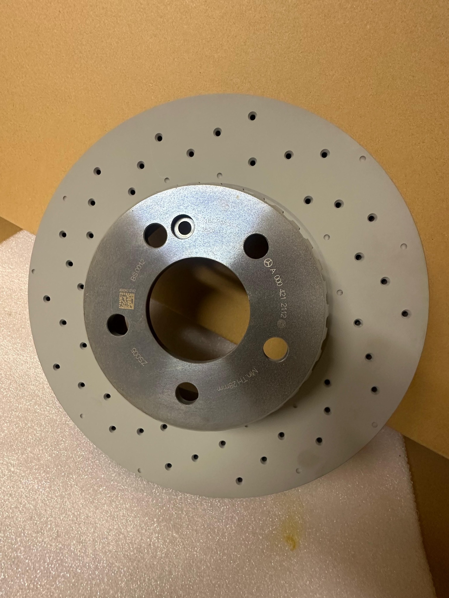 BRAND NEW VENTED DISCS FOR AMG SPEC W205 C-CLASS 2014-2018 MODEL - Private Seller BRAND NEW VENTED DISCS FOR AMG SPEC W205 C-CLASS 2014-2018 MODEL - Private Seller