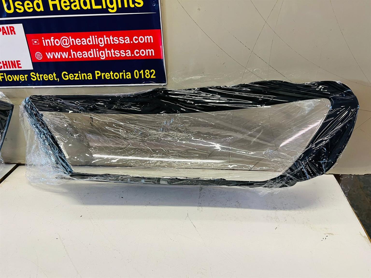 Audi Q7 left and right side headlight replacement lens - Private Seller Audi Q7 left and right side headlight replacement lens - Private Seller