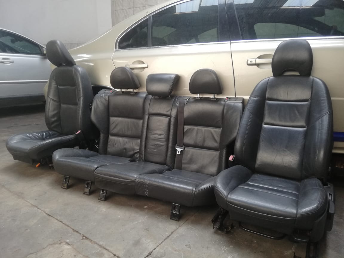 Volvo S40 complete car seat - Private Seller