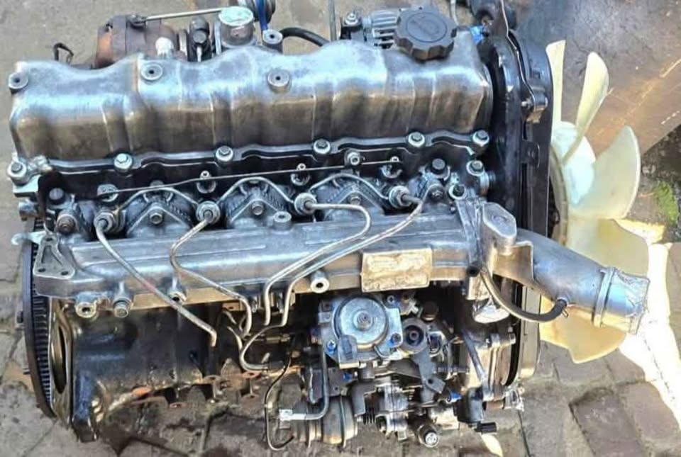 Ford ranger Wl 2.5 complete engine for sale my number WhatsApp or cell