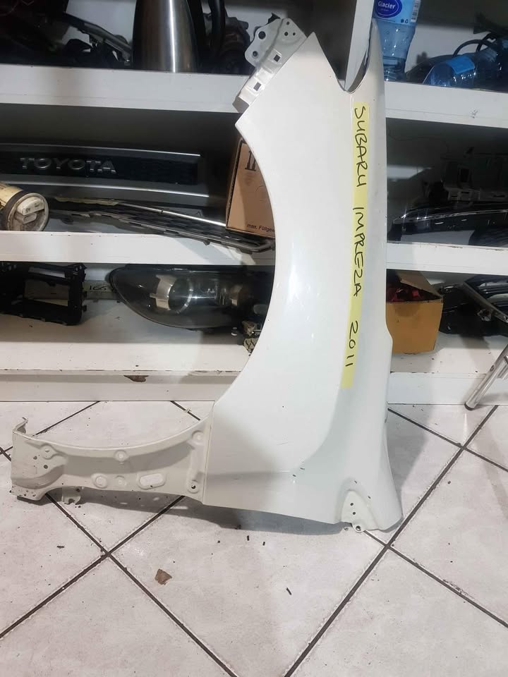 SUBARU  IMPREZA  FENDER  2011 - Private Seller