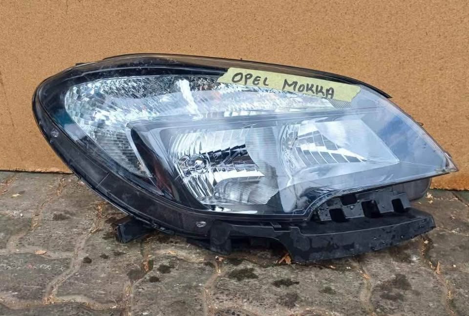 Opel Mokka Headlight Rightside Call or dm - Private Seller Opel Mokka Headlight Rightside Call or dm - Private Seller