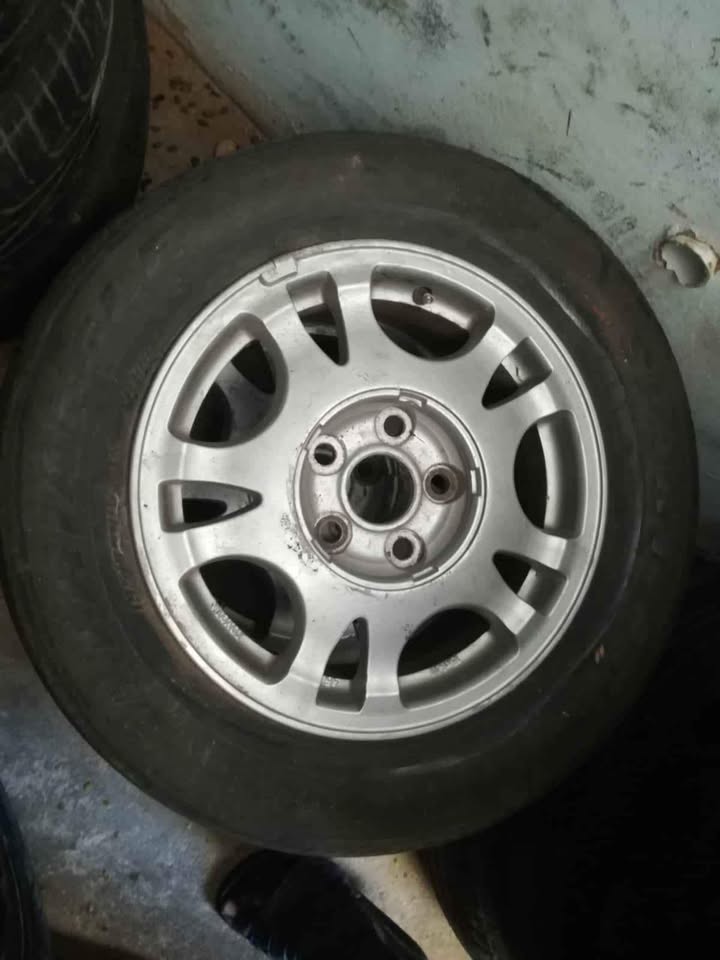 Rims for Toyota Camry 15 inch - Private Seller Rims for Toyota Camry 15 inch - Private Seller