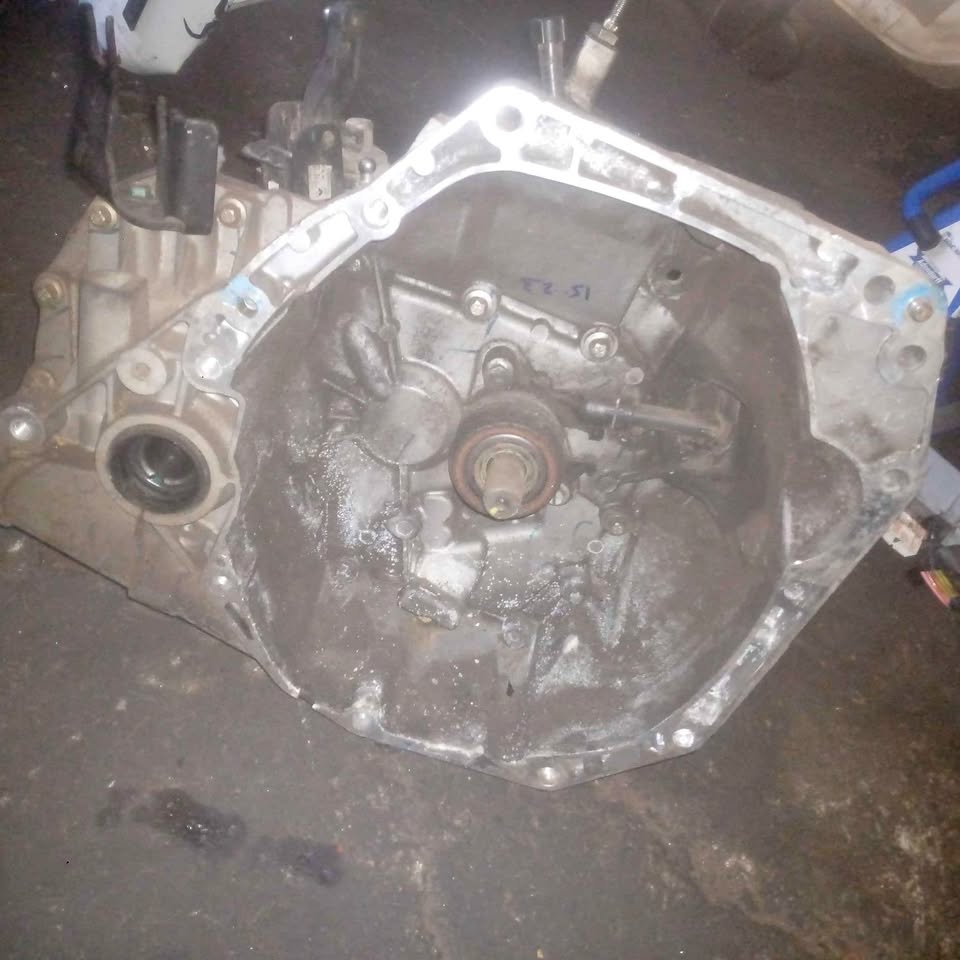 Nissan Almera maunal gear box new shape - Private Seller Nissan Almera maunal gear box new shape - Private Seller