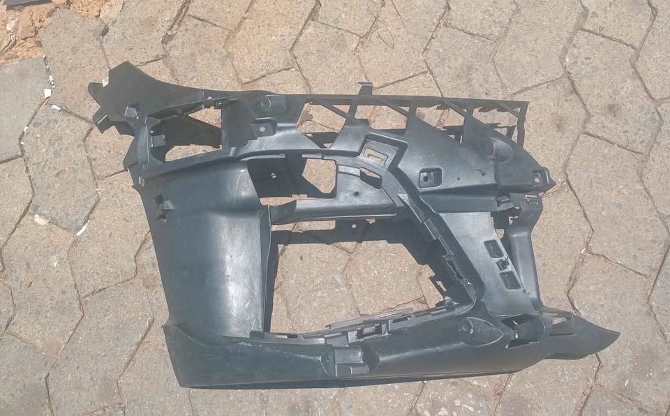 BMW G20/G21 Right-side front bumper bracket - Private Seller BMW G20/G21 Right-side front bumper bracket - Private Seller