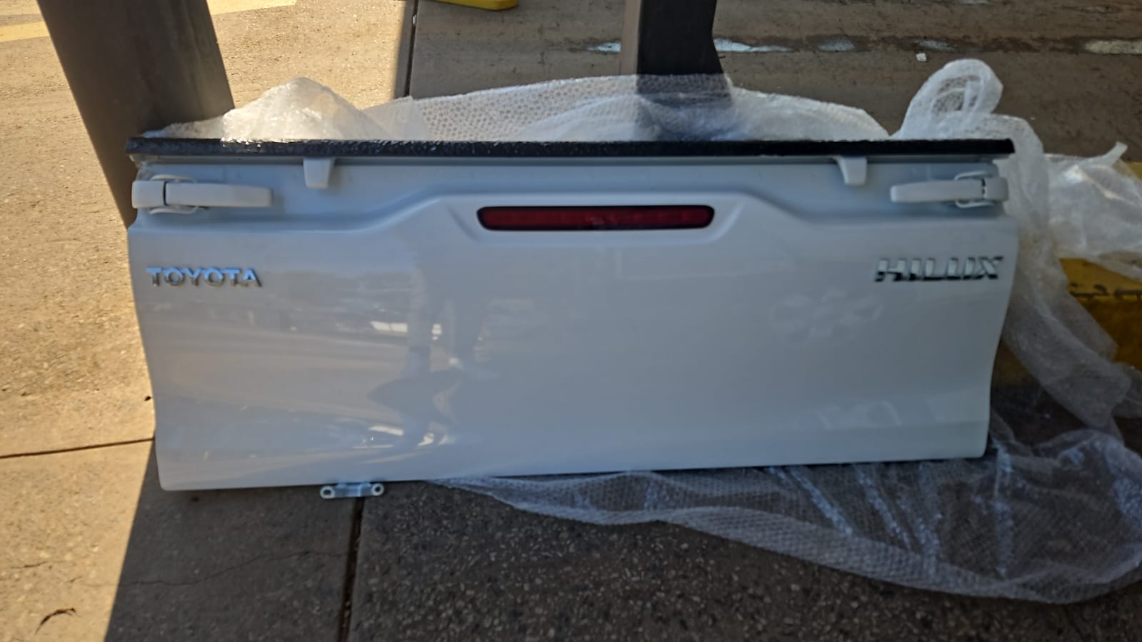 Tailgate for Toyota 2024 single Cab Hilux bakkie - Private Seller Tailgate for Toyota 2024 single Cab Hilux bakkie - Private Seller