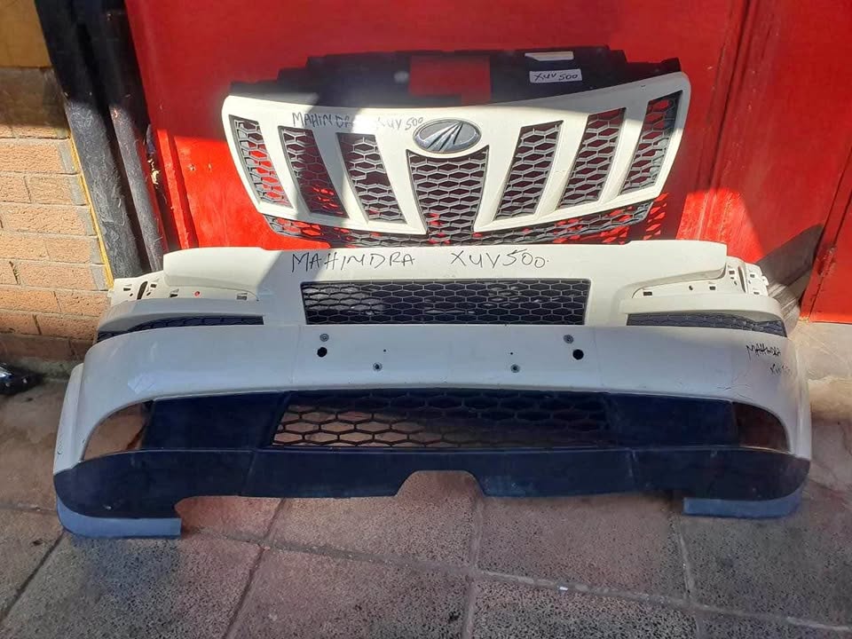 Mahindra XUV500 bumper and Grille - Private Seller Mahindra XUV500 bumper and Grille - Private Seller