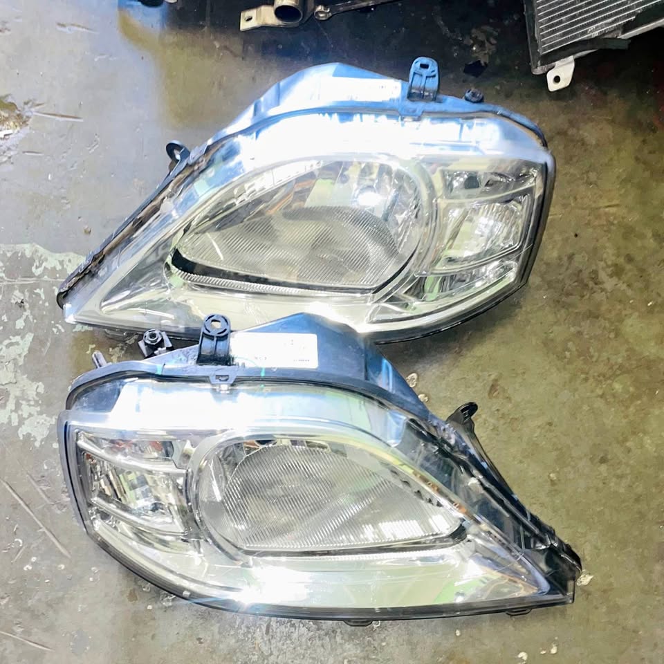 Nissan NP200 headlights - Private Seller Nissan NP200 headlights - Private Seller