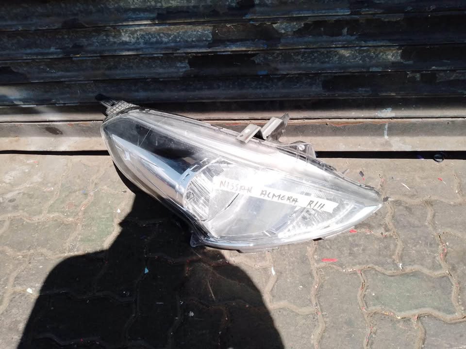 Nissan Almera headlight - Private Seller Nissan Almera headlight - Private Seller