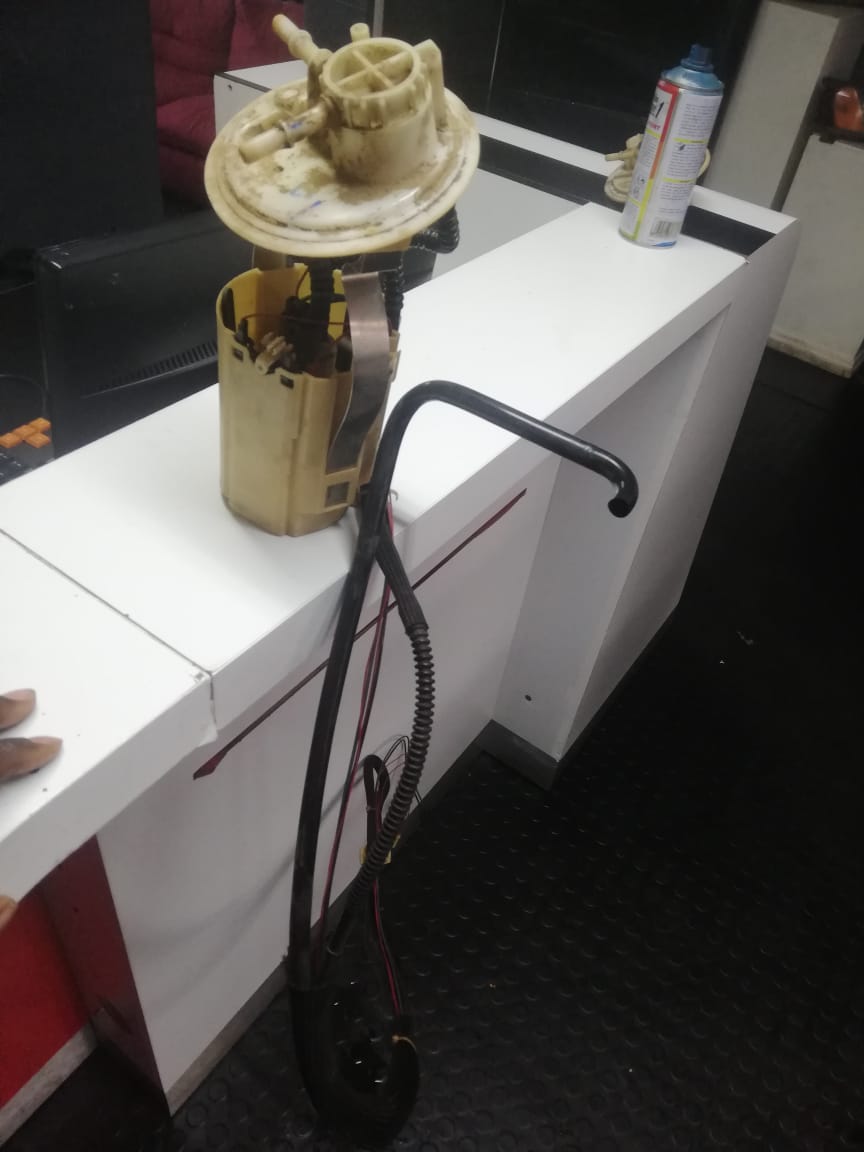 VOLVO S80/S6 2.4-2.8 FUEL PUMP FOR SALE (DELIVERY COUNTRY WIDE) - Private Seller VOLVO S80/S6 2.4-2.8 FUEL PUMP FOR SALE (DELIVERY COUNTRY WIDE) - Private Seller