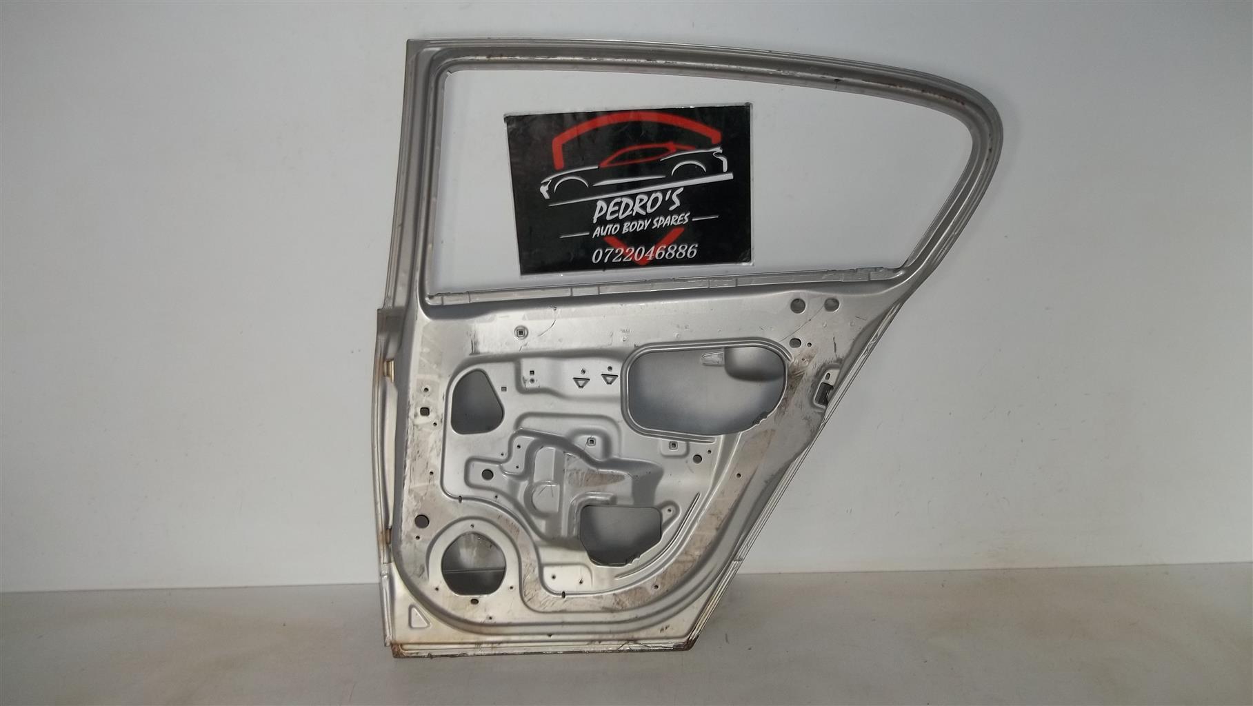 Opel Astra H3 Hatchback ('04-'09) (Right) passenger door - Private Seller Opel Astra H3 Hatchback ('04-'09) (Right) passenger door - Private Seller