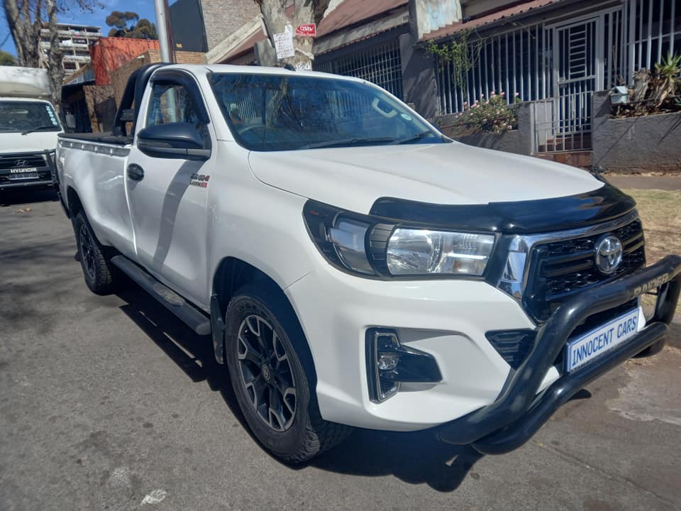 2021 TOYOTA HILUX SINGLE CAB 2.4 GD6 ENGINE DIESEL, MANUAL, WHITE COLOR