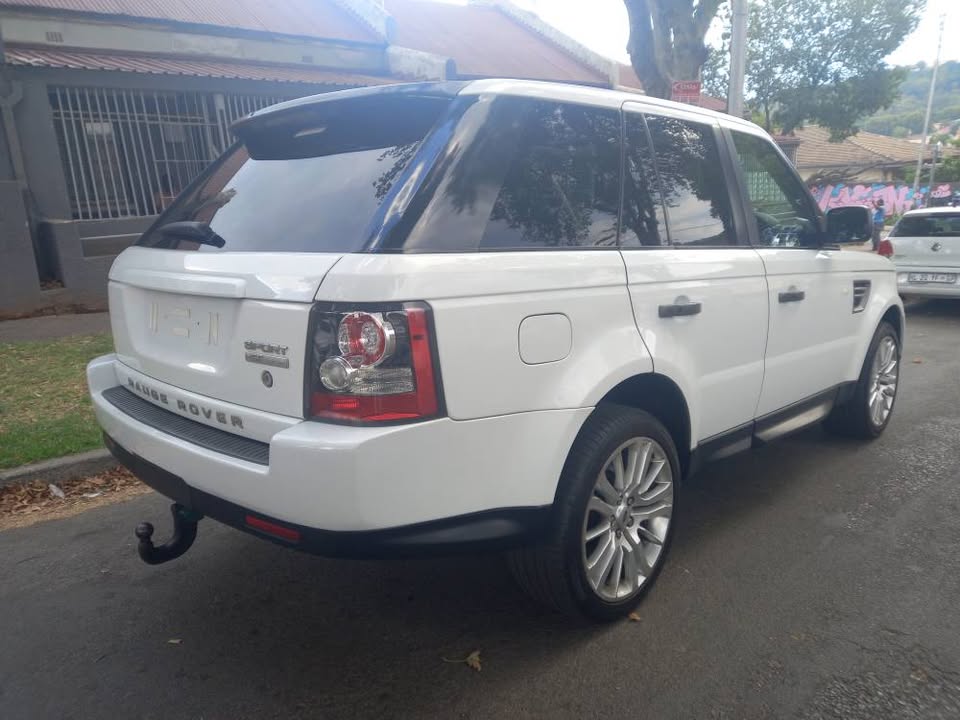 2011 Range Rover Sport HSE Luxury V6 Mileage 235000kms Automatic Transmission