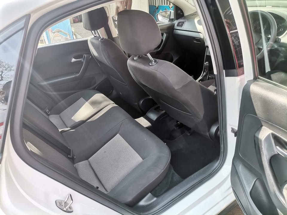 Used Volkswagen Polo sedan 1.4 Comfortline - Private Seller Used Volkswagen Polo sedan 1.4 Comfortline - Private Seller