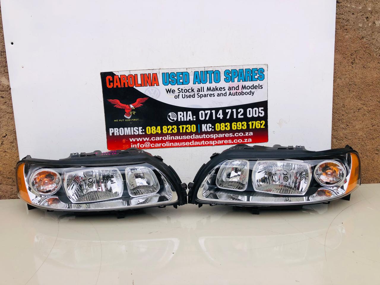 Volvo V70 XC70 left and right side halogen headlight (2005-2008) - Private Seller Volvo V70 XC70 left and right side halogen headlight (2005-2008) - Private Seller