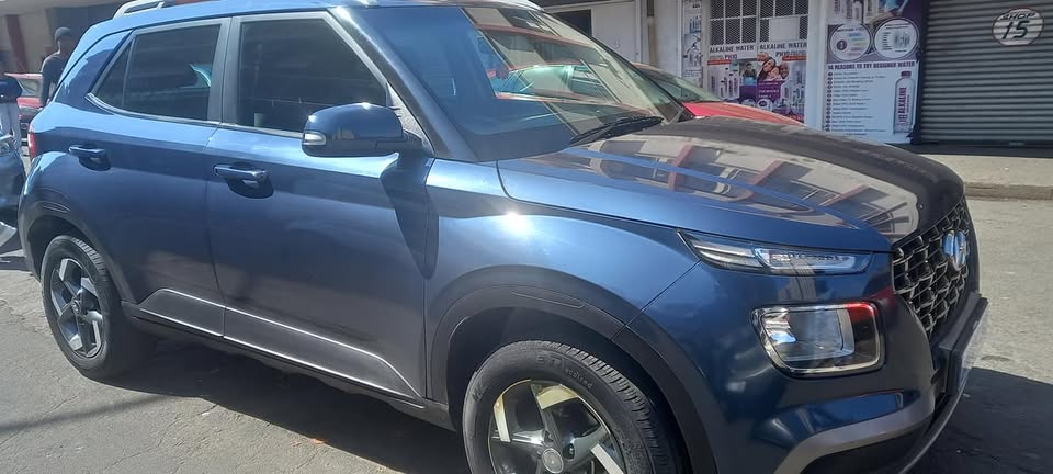 2020 HYUNDAI VENUE 1.0T MANUAL TRANSMISSION BLUE 57000KMS, SERVICE BOOK