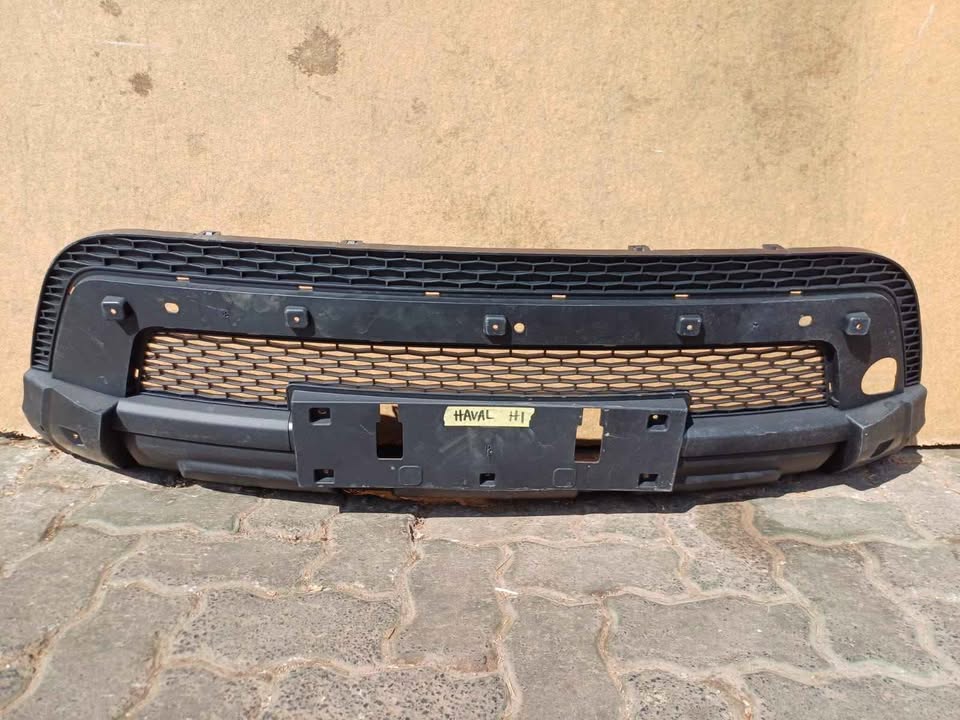 HAVAL H1 DOWN GRILL OR SPOILER (CLEAN) - Private Seller HAVAL H1 DOWN GRILL OR SPOILER (CLEAN) - Private Seller