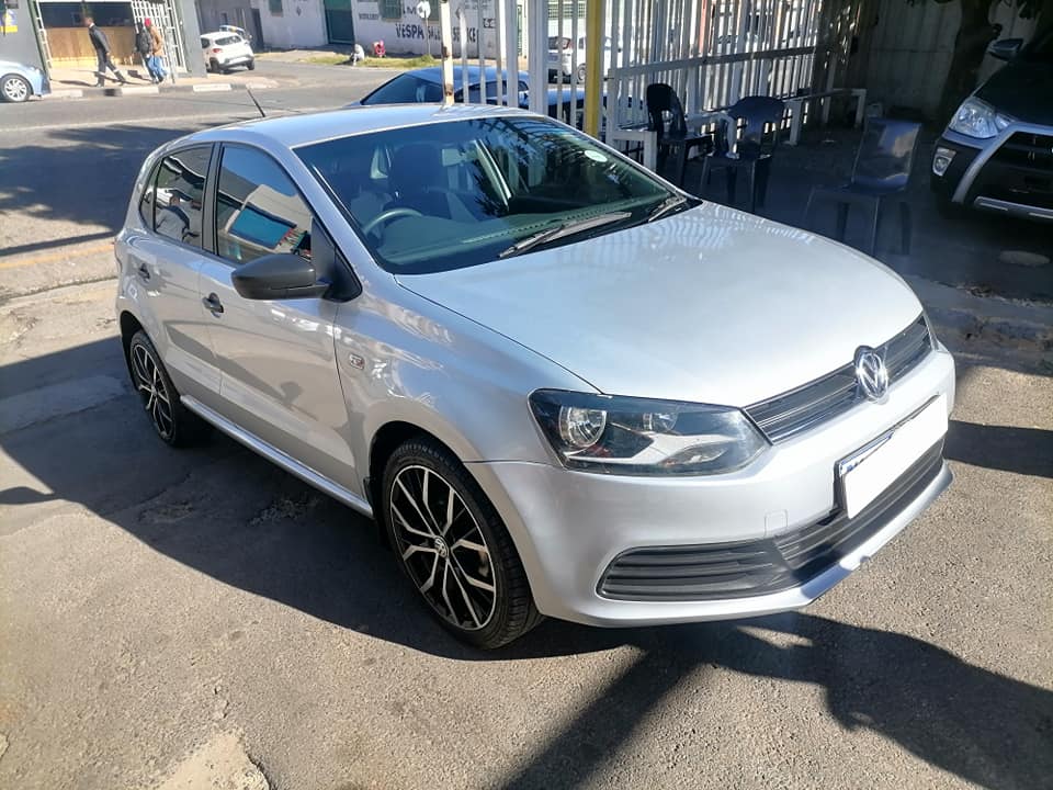 2020 Volkswagen polo vivo 1.4 Hatchback Service history and Spare key
