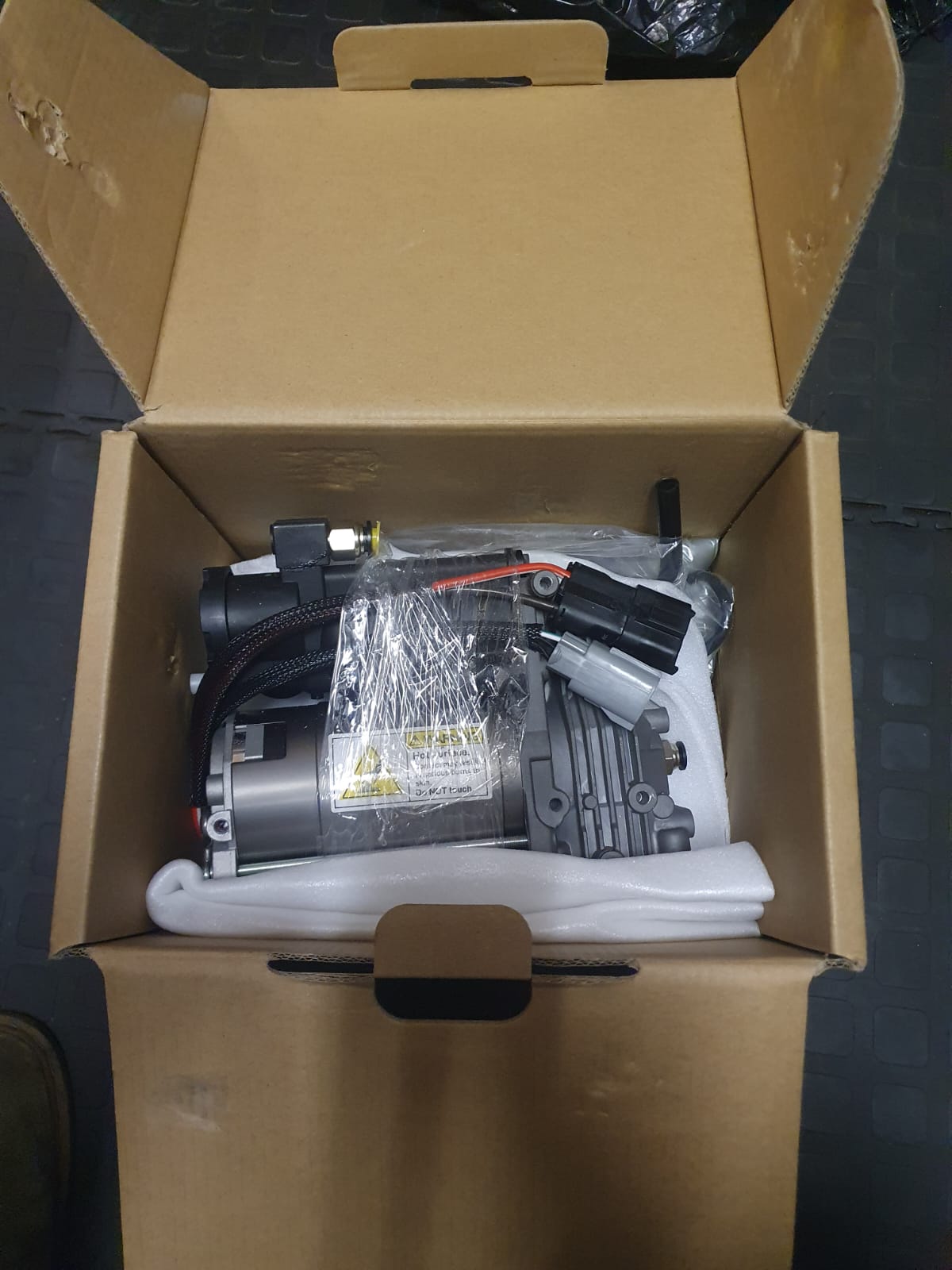 2011 Discovery 4 3.0 SDV6 HSE Suspension Pump for sale - Private Seller 2011 Discovery 4 3.0 SDV6 HSE Suspension Pump for sale - Private Seller