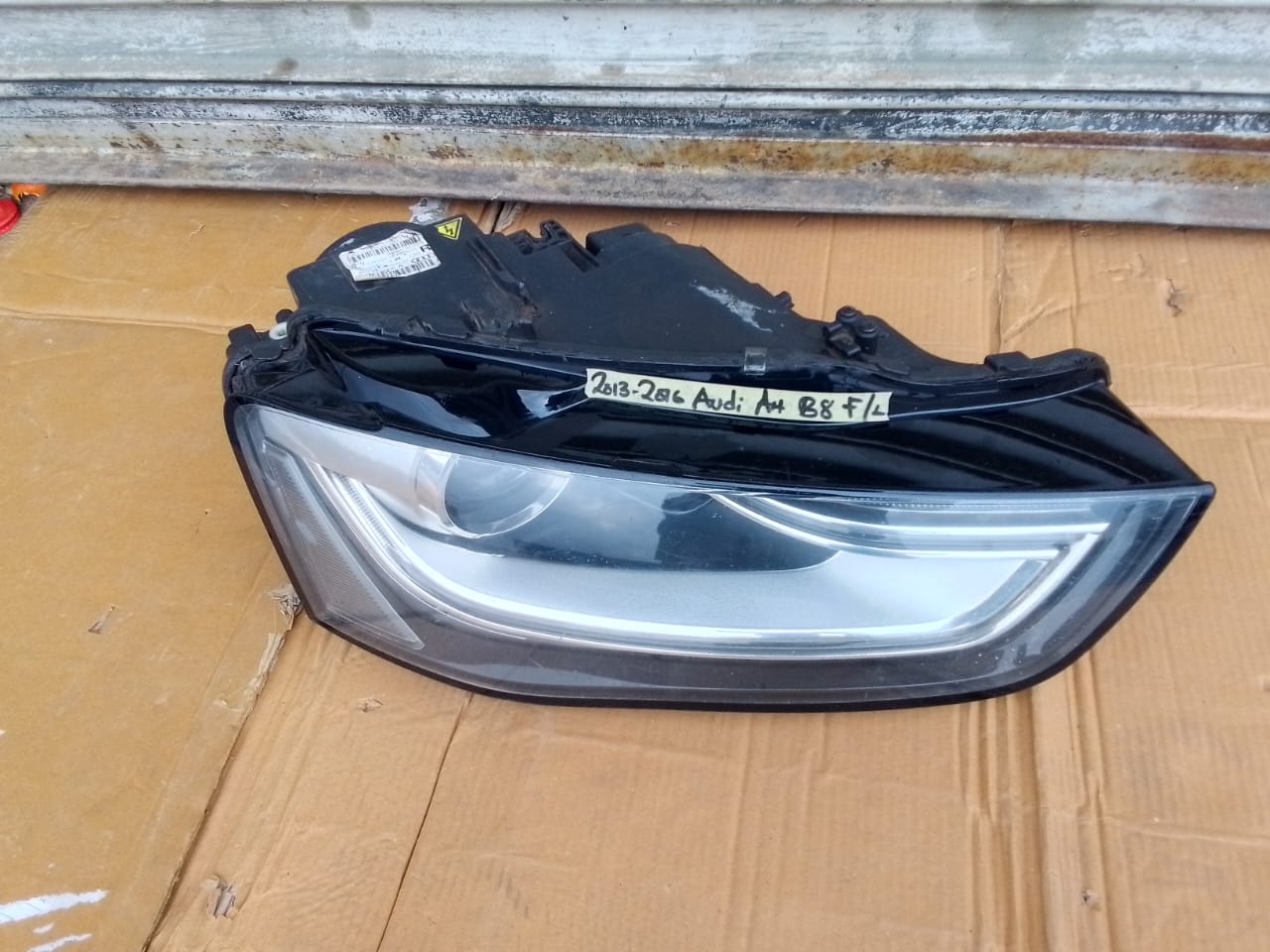 (2013-2016) AUDI A4 B8 F/L RIGHT SIDE LED XENON HEADLIGHT FOR SALE - Private Seller (2013-2016) AUDI A4 B8 F/L RIGHT SIDE LED XENON HEADLIGHT FOR SALE - Private Seller