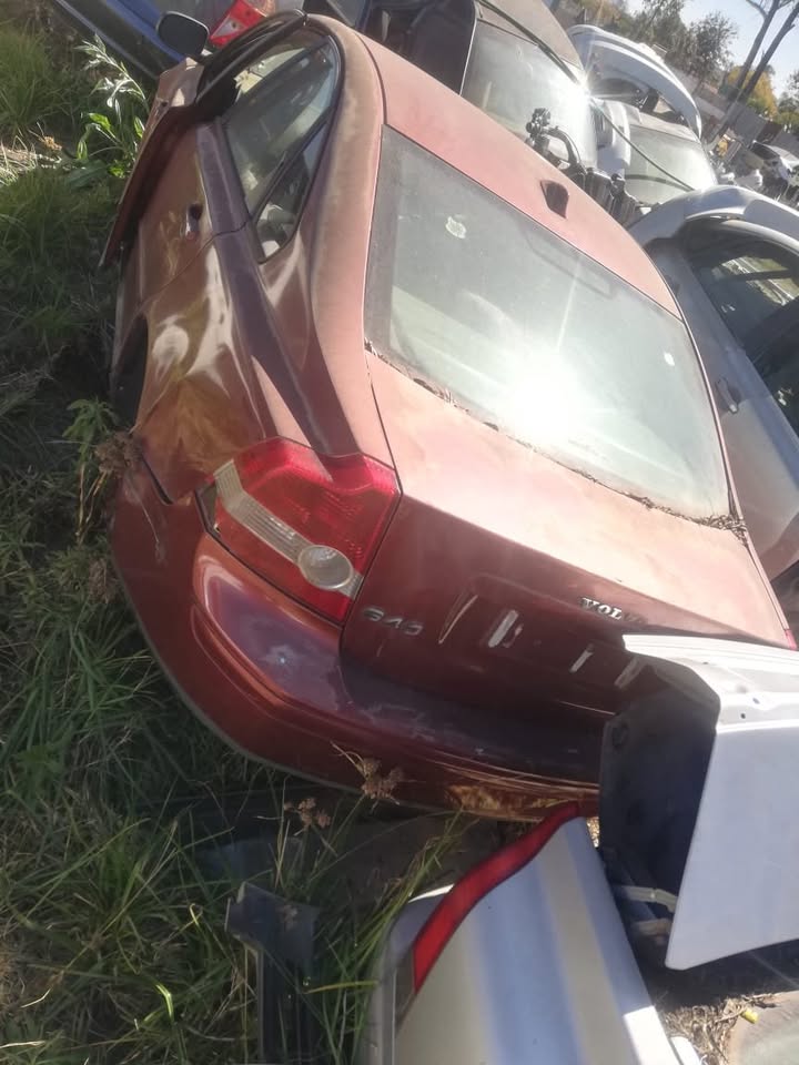Volvo S40 2.4 2005 Stripping For Spares - Private Seller Volvo S40 2.4 2005 Stripping For Spares - Private Seller
