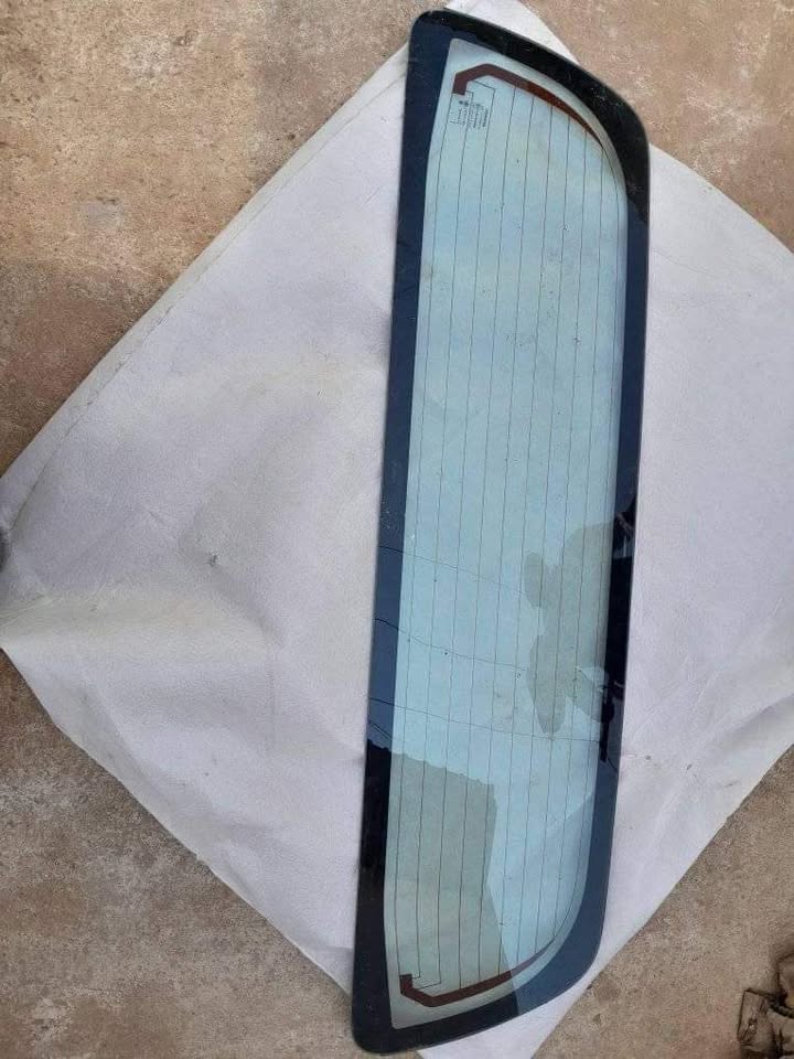 Toyota hilux back window - Private Seller