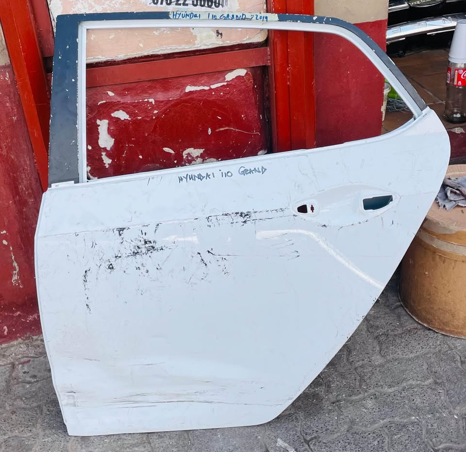 Hyundai i10 Grand back door - Private Seller Hyundai i10 Grand back door - Private Seller