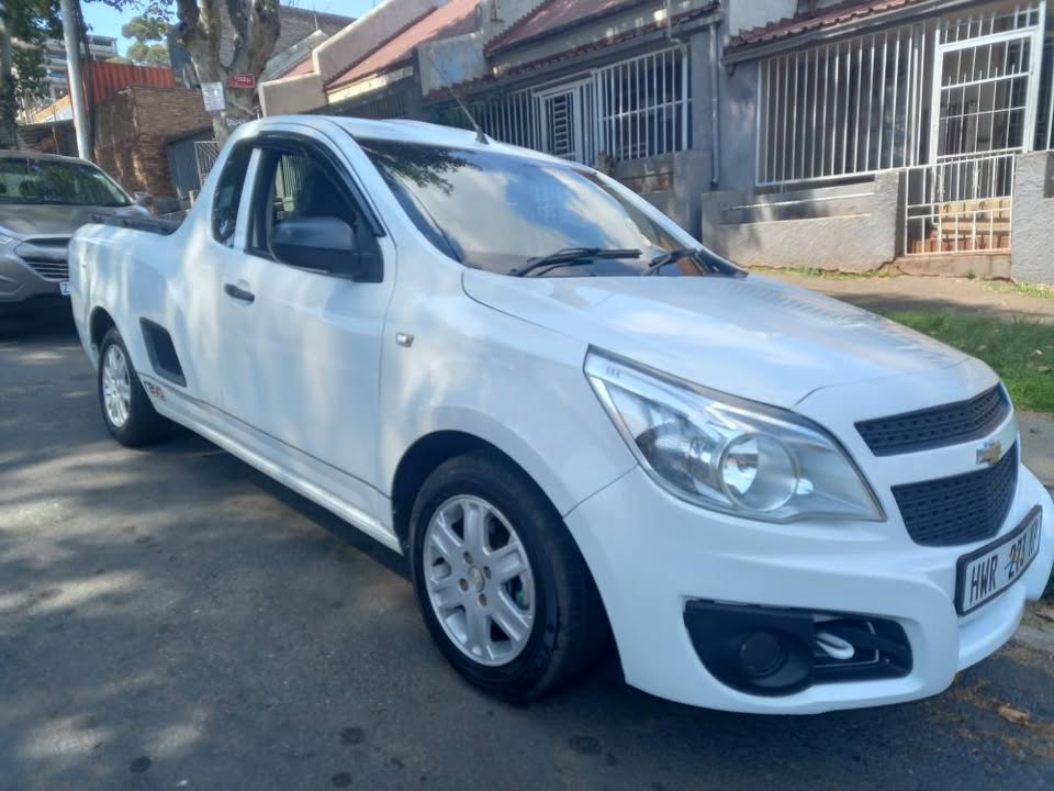 2016 Chevrolet Utility Bakkie 1.4 Petrol, Manual, White Color, Mileage 64000kms
